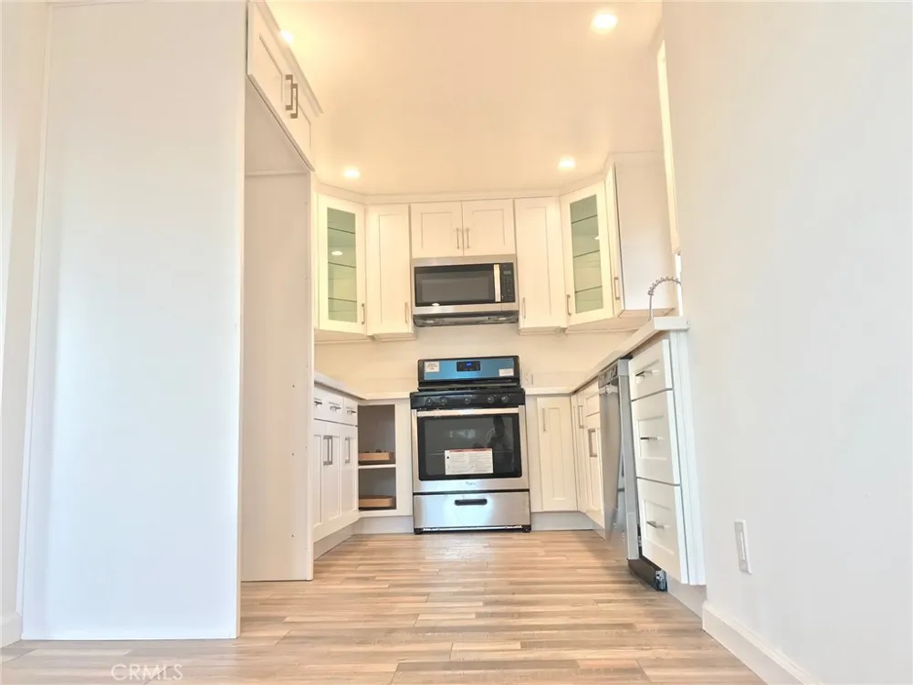14253 Gilmore Street #A Van Nuys, CA 91401