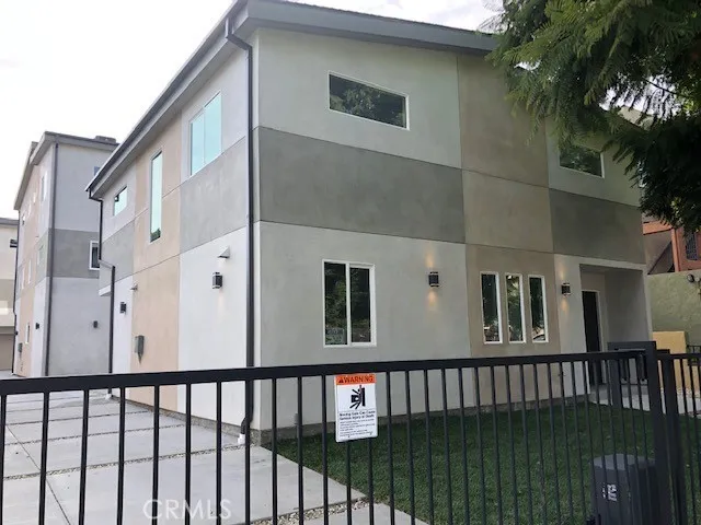 14126 Sylvan Street Van Nuys, CA 91401