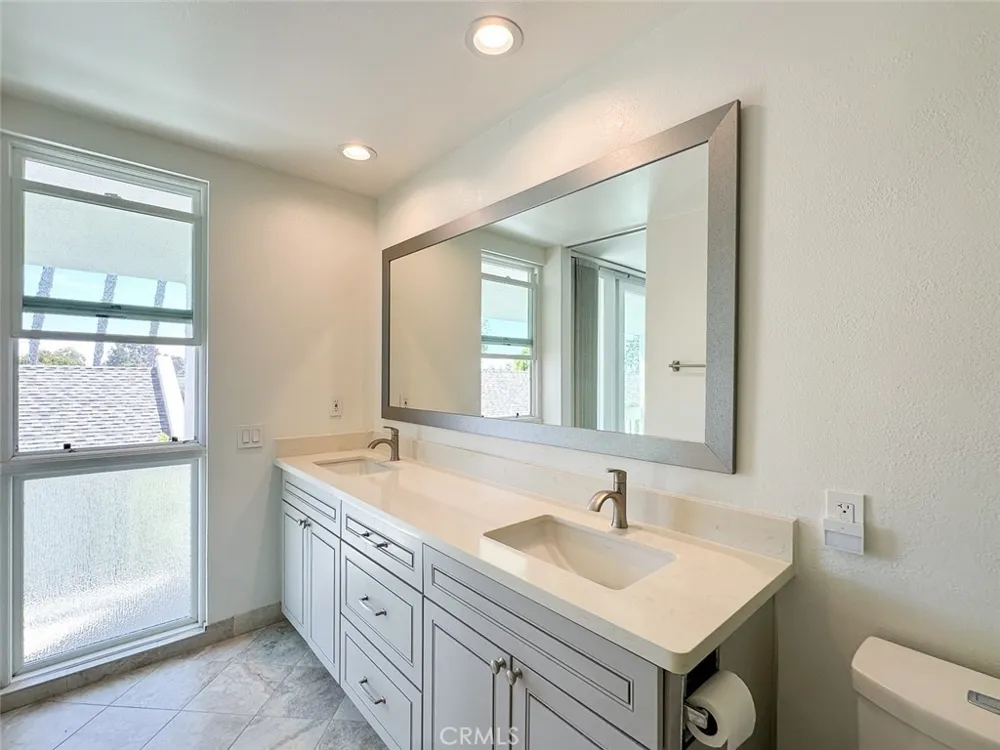 16492 Harbour Lane #32 Huntington Beach, CA 92649