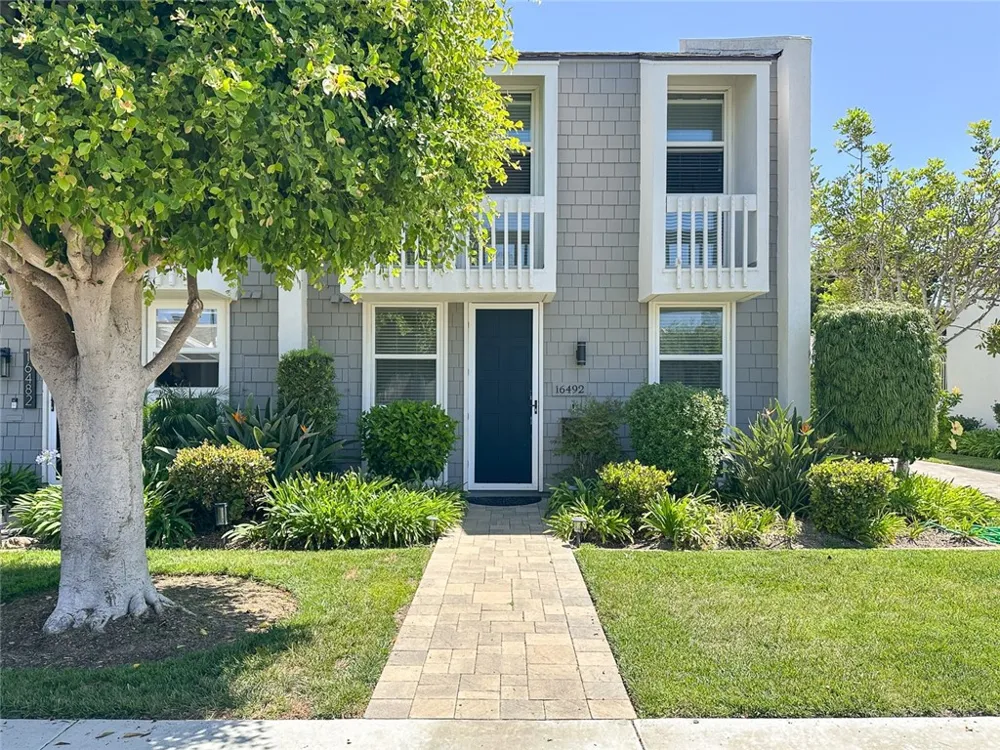 16492 Harbour Lane #32 Huntington Beach, CA 92649