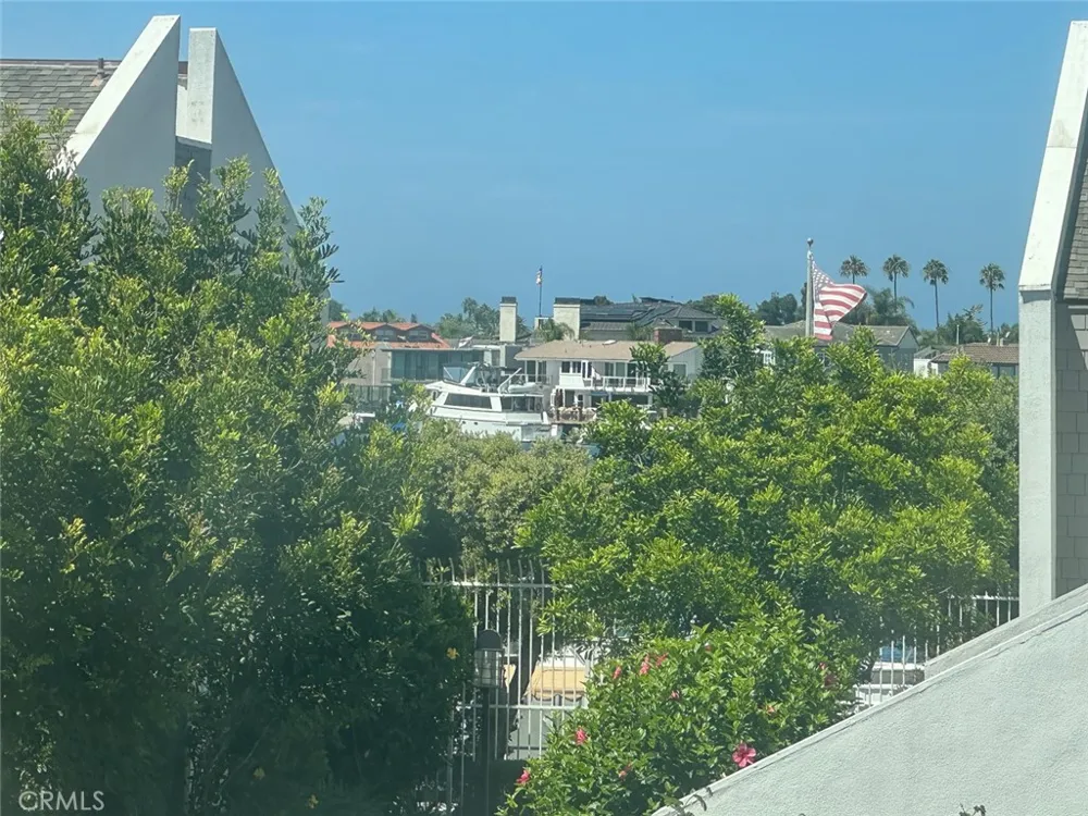 16492 Harbour Lane #32 Huntington Beach, CA 92649