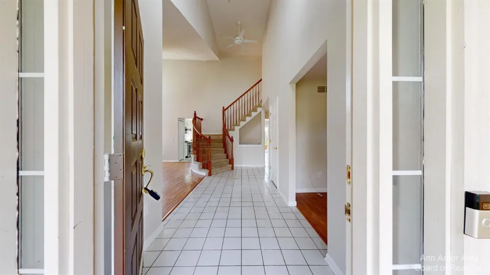 2844 Chaseway Court Ann Arbor, MI 48105
