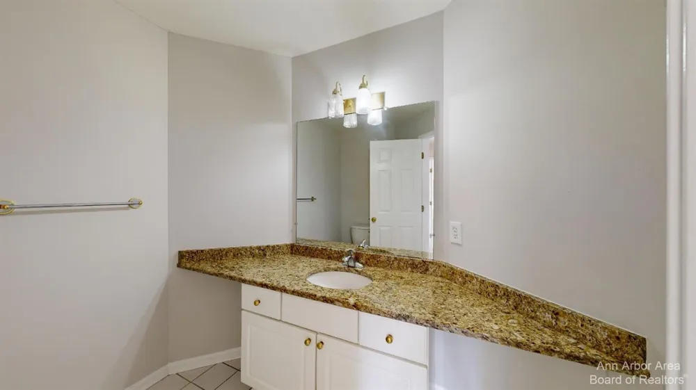 2844 Chaseway Court Ann Arbor, MI 48105