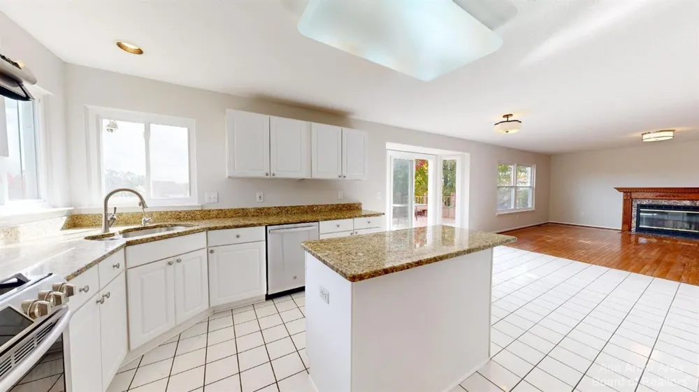 2844 Chaseway Court Ann Arbor, MI 48105