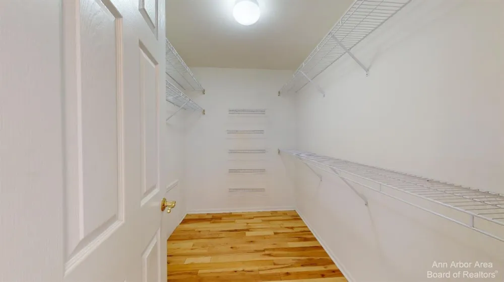 2844 Chaseway Court Ann Arbor, MI 48105