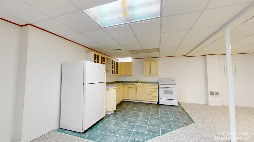 2844 Chaseway Court Ann Arbor, MI 48105