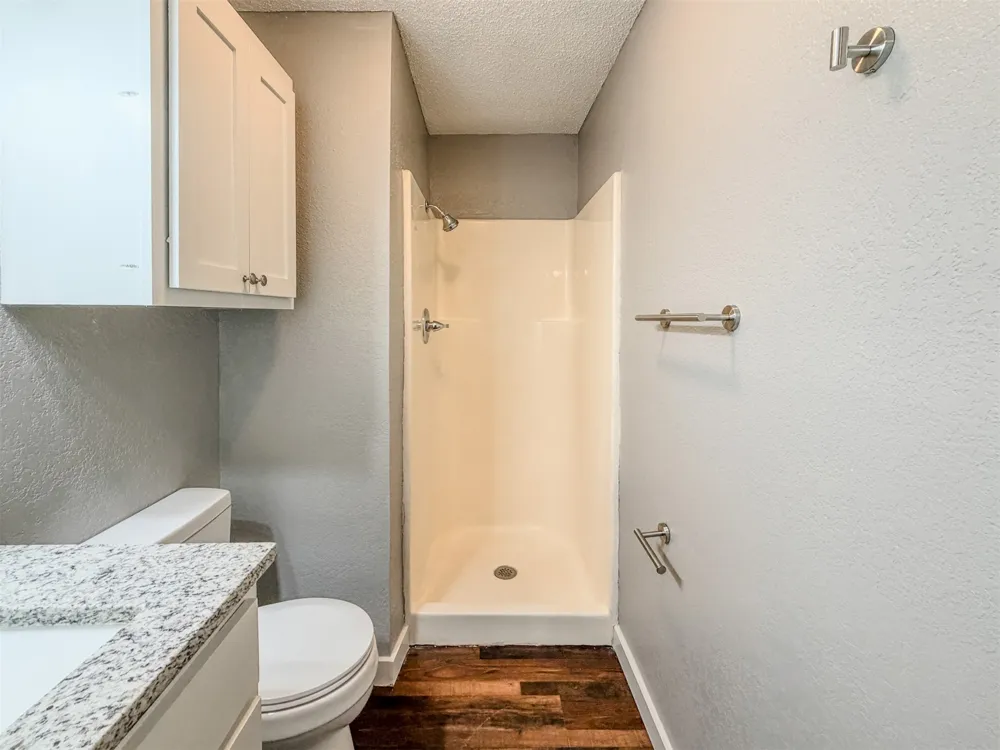 1819 Quail Run Muskogee, OK 74403