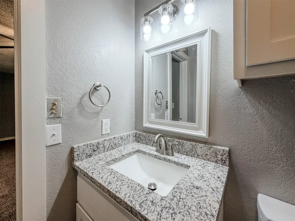 1819 Quail Run Muskogee, OK 74403