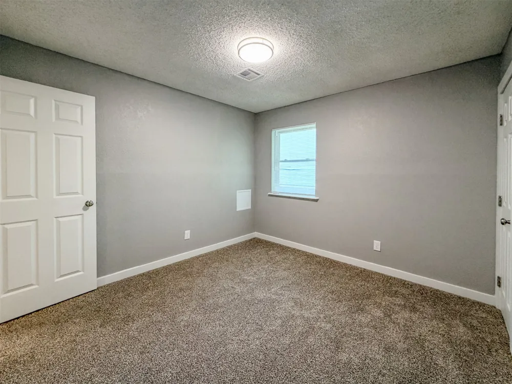 1819 Quail Run Muskogee, OK 74403