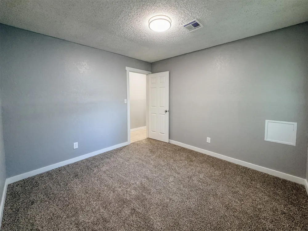1819 Quail Run Muskogee, OK 74403