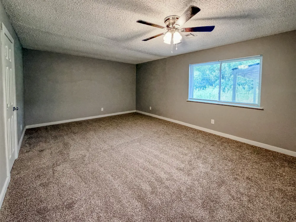 1819 Quail Run Muskogee, OK 74403