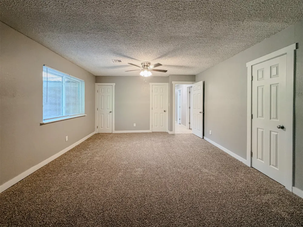 1819 Quail Run Muskogee, OK 74403