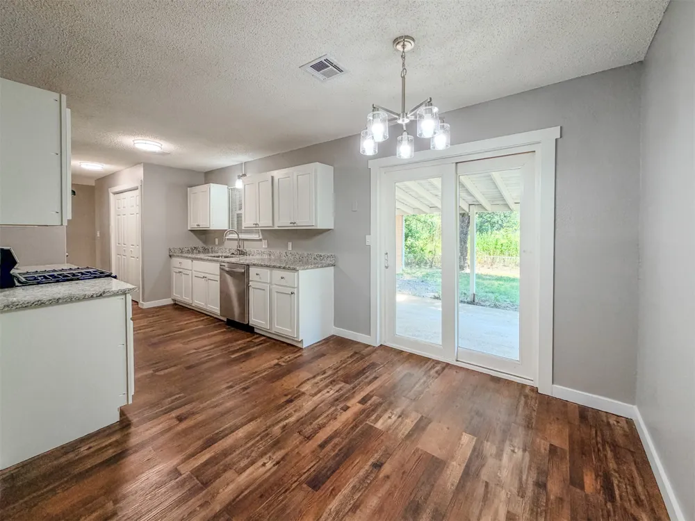 1819 Quail Run Muskogee, OK 74403