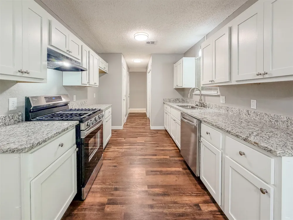 1819 Quail Run Muskogee, OK 74403