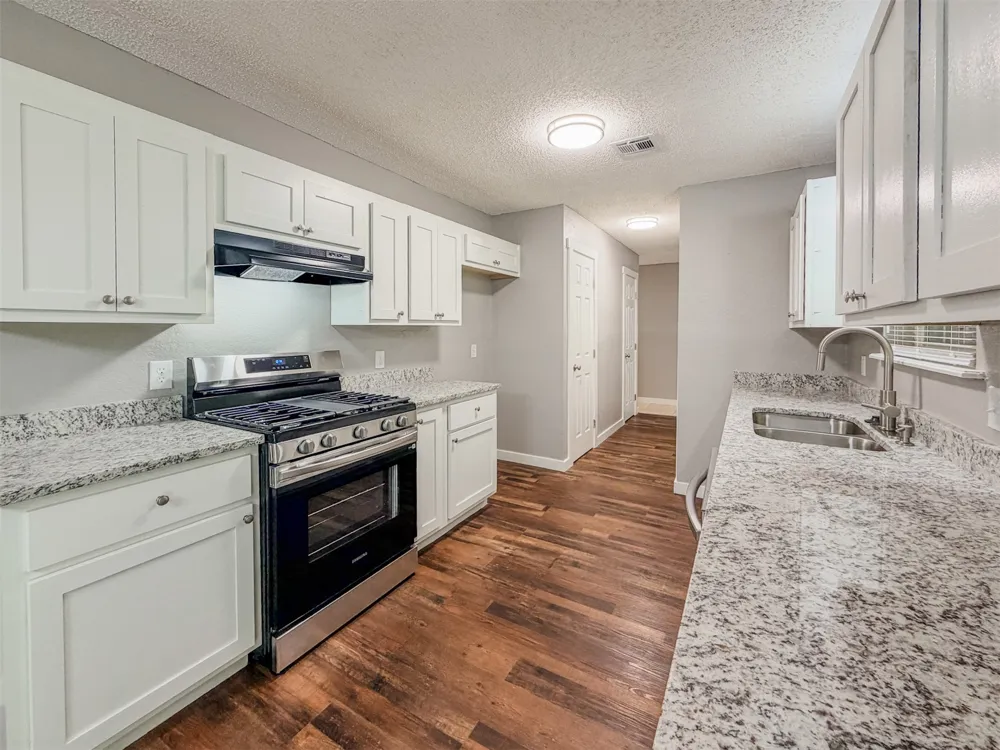 1819 Quail Run Muskogee, OK 74403