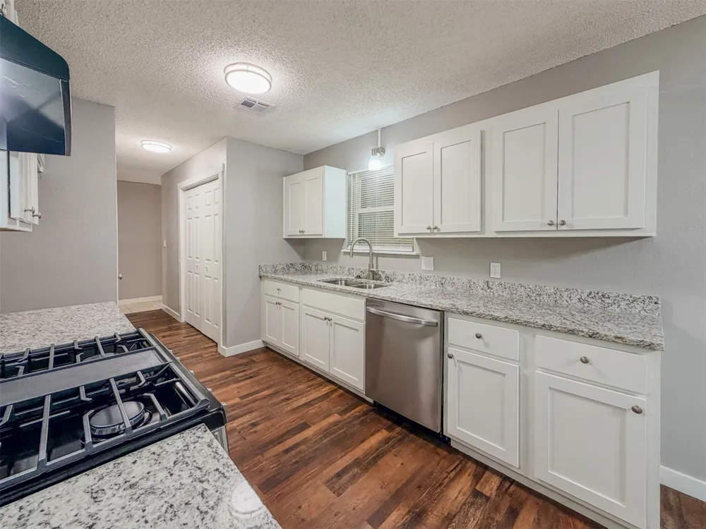 1819 Quail Run Muskogee, OK 74403