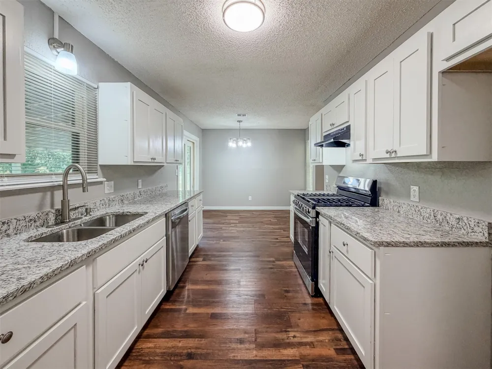 1819 Quail Run Muskogee, OK 74403