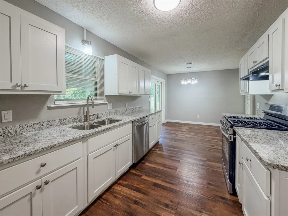 1819 Quail Run Muskogee, OK 74403