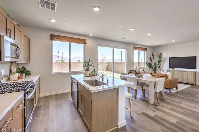 7343 BALENGER BAY AVE North Las Vegas, NV 89084