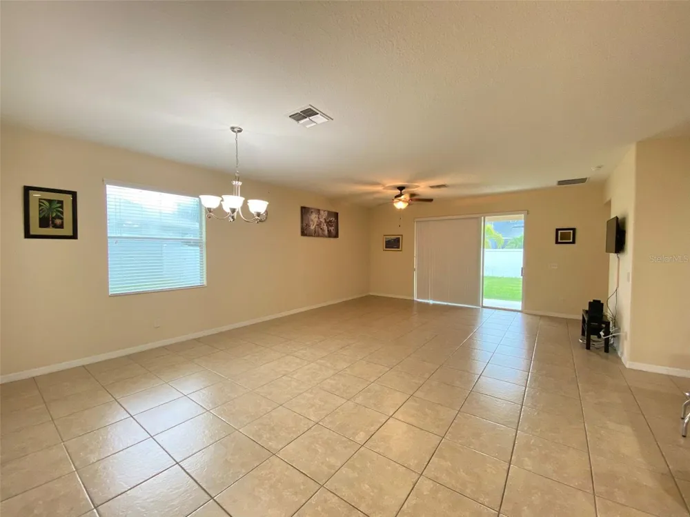 2555 CARRICKTON CIRCLE Orlando, FL 32824