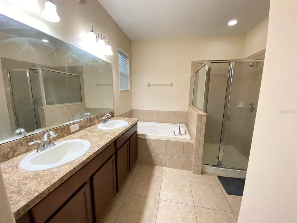 2555 CARRICKTON CIRCLE Orlando, FL 32824