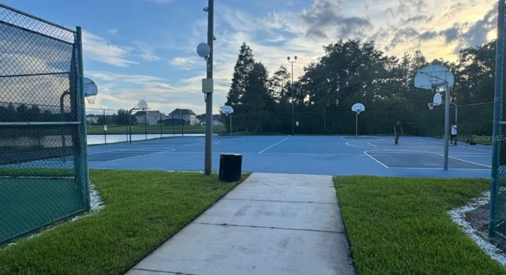 2555 CARRICKTON CIRCLE Orlando, FL 32824
