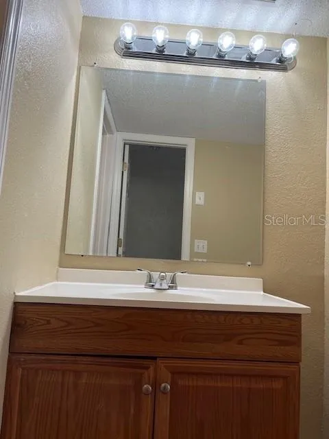 452 BANYON TREE CIRCLE #200 Maitland, FL 32751