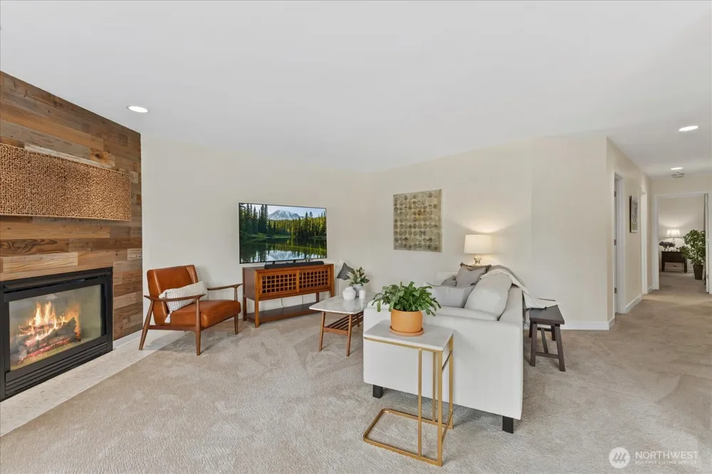 9715 NE Juanita Drive #210B Kirkland, WA 98034