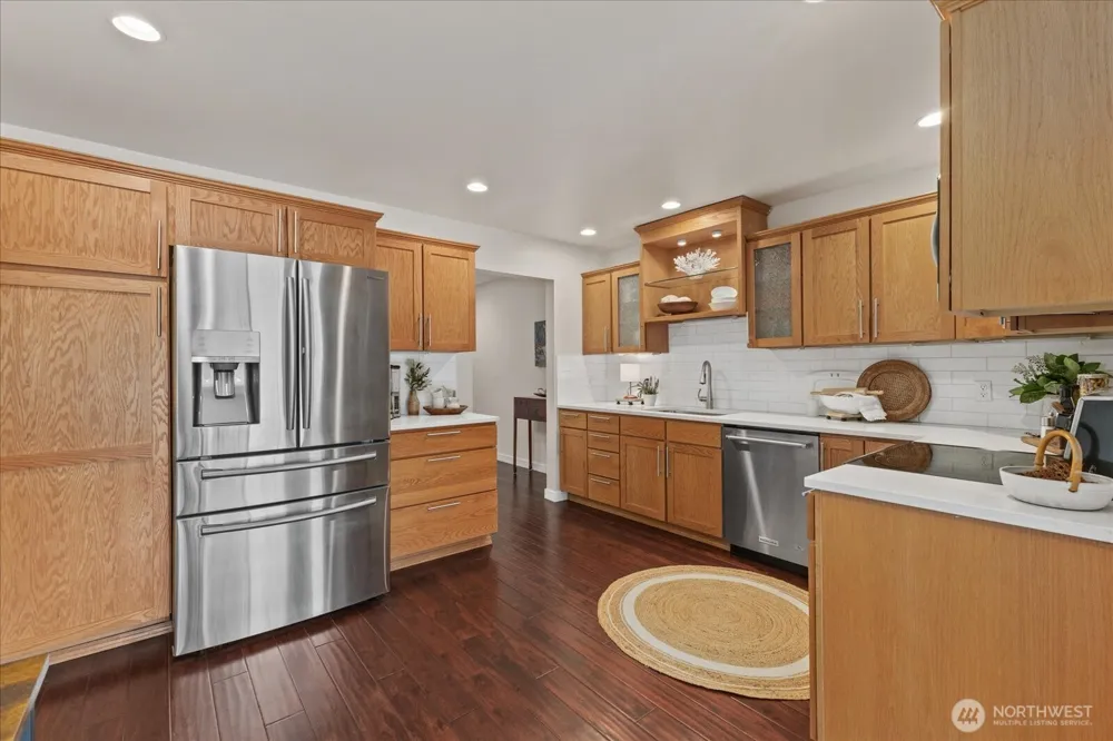 9715 NE Juanita Drive #210B Kirkland, WA 98034