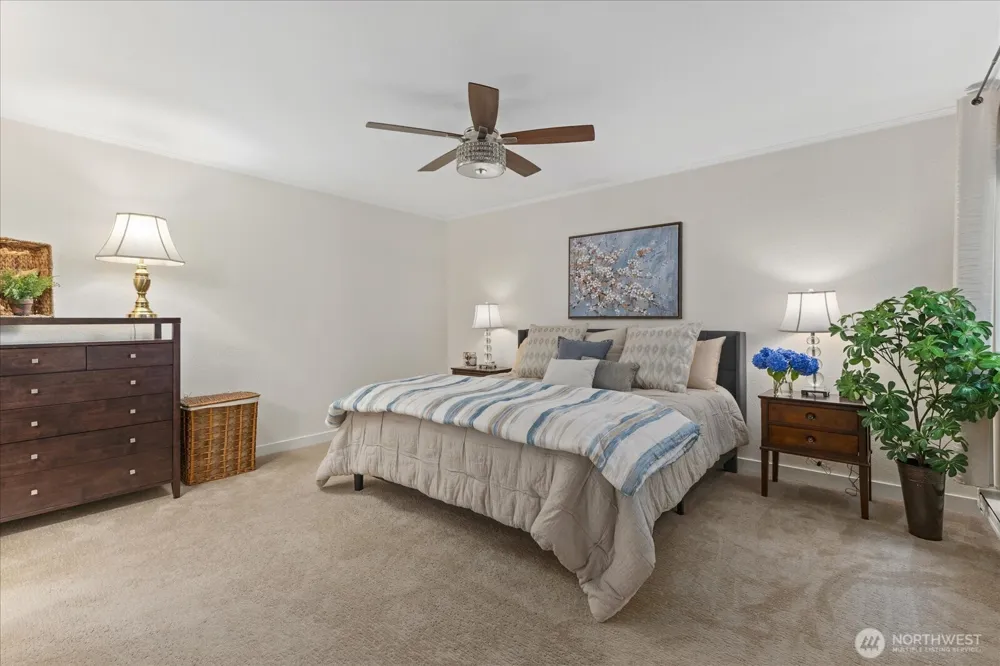 9715 NE Juanita Drive #210B Kirkland, WA 98034