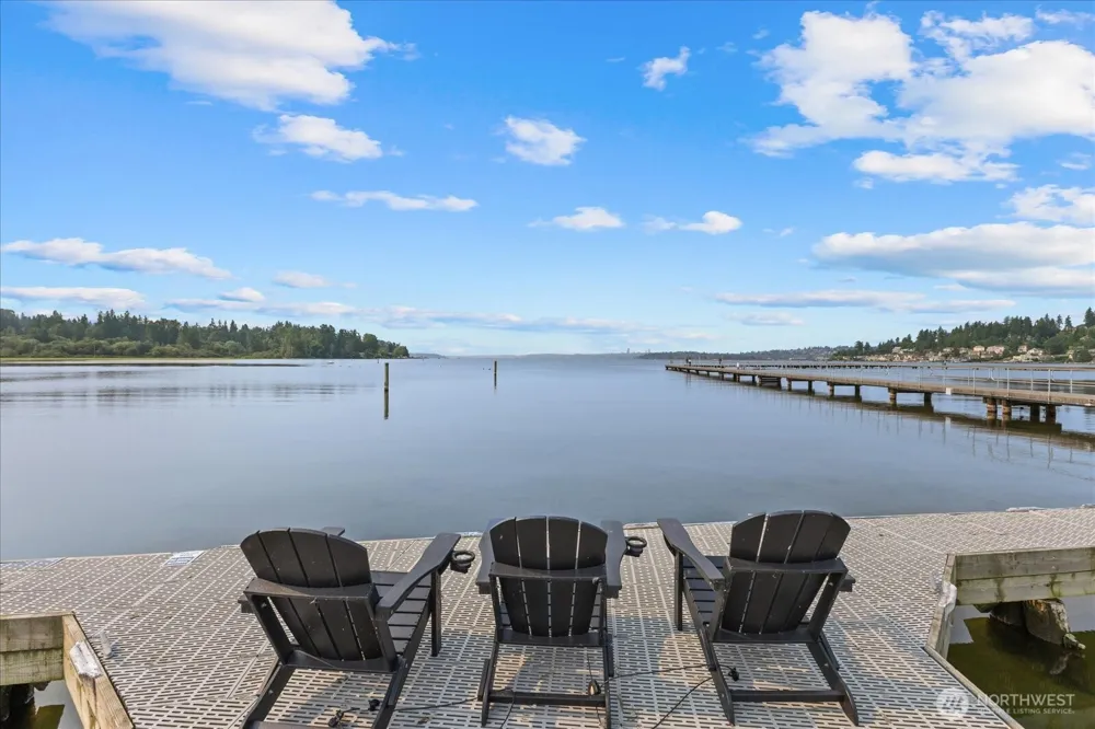 9715 NE Juanita Drive #210B Kirkland, WA 98034