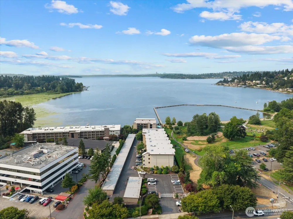 9715 NE Juanita Drive #210B Kirkland, WA 98034
