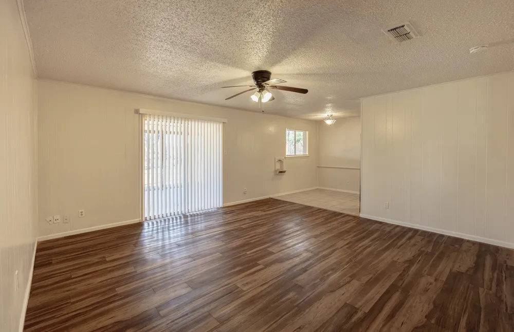 6704 Trailwood Drive Forest Hill, TX 76140