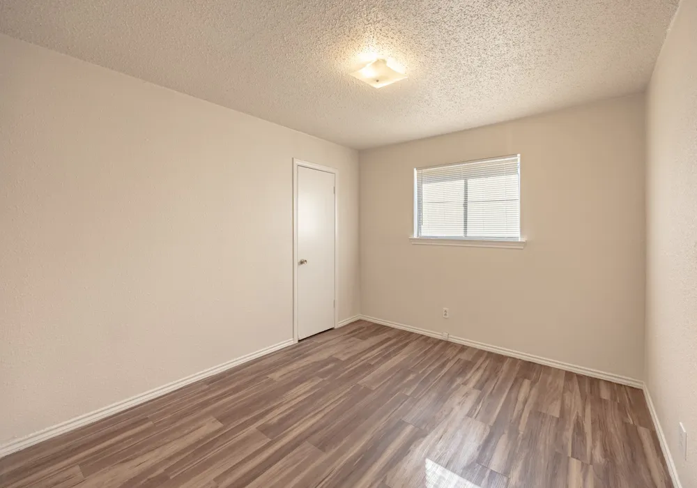 6704 Trailwood Drive Forest Hill, TX 76140