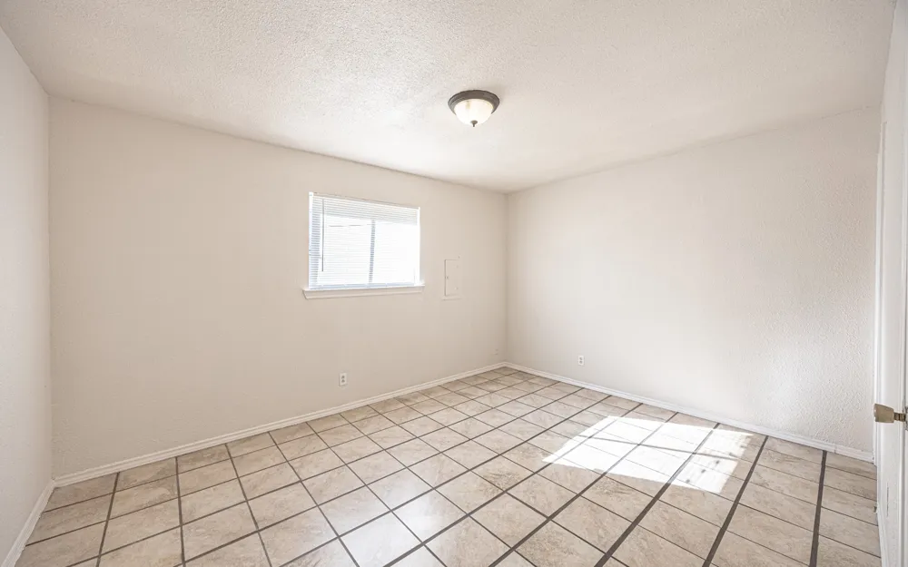 6704 Trailwood Drive Forest Hill, TX 76140