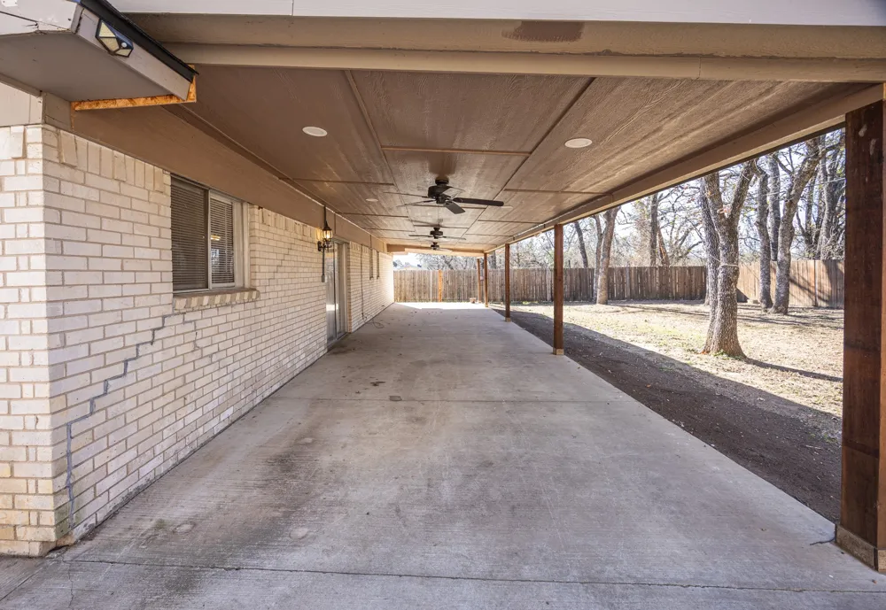 6704 Trailwood Drive Forest Hill, TX 76140