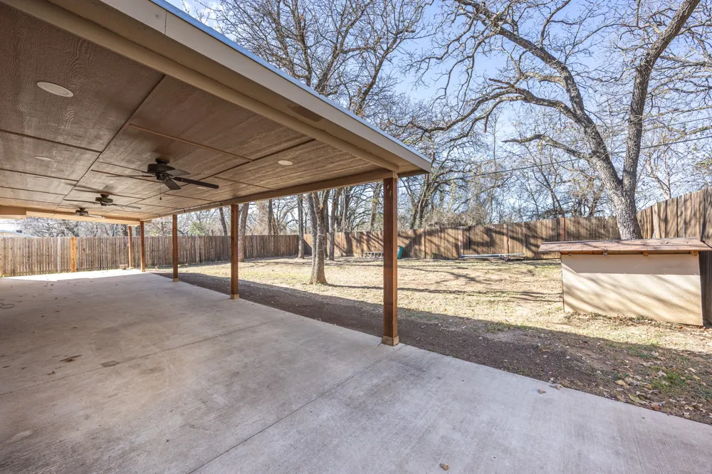 6704 Trailwood Drive Forest Hill, TX 76140