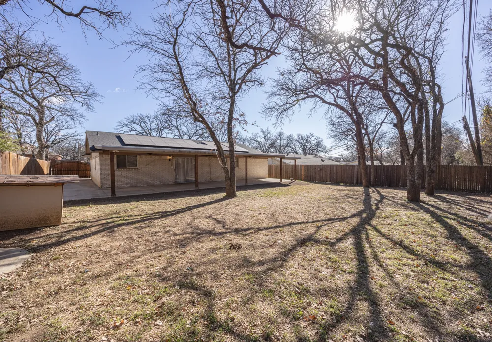 6704 Trailwood Drive Forest Hill, TX 76140