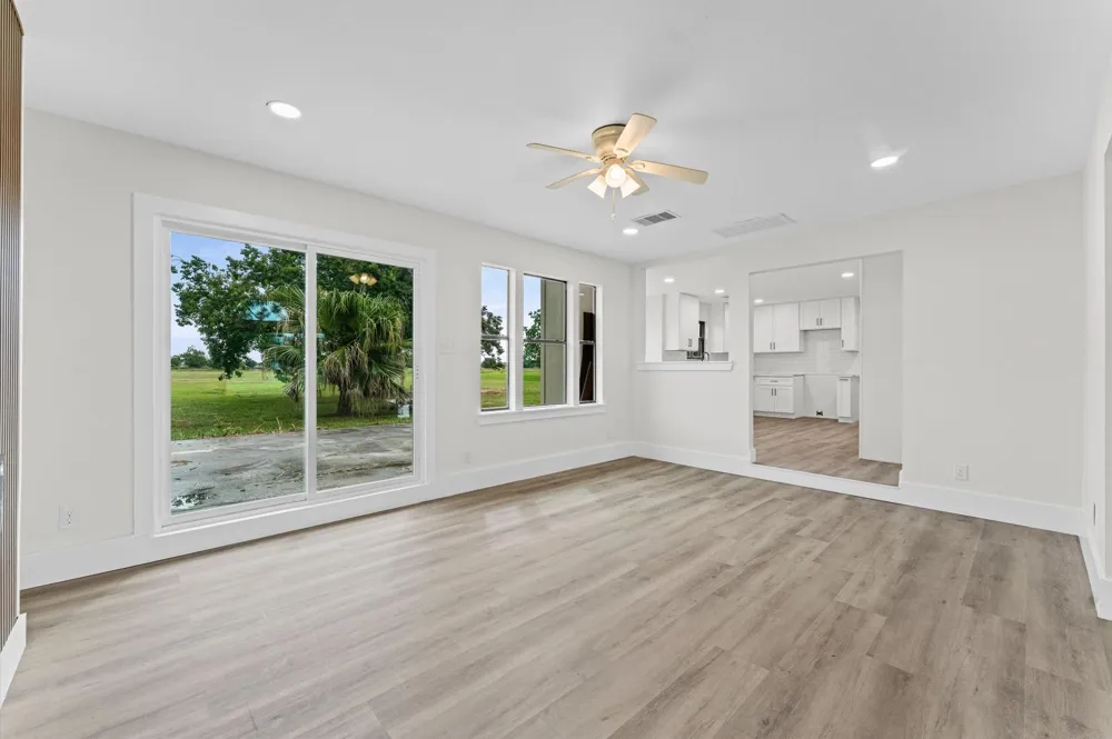 15806 Lakeview Drive Beach City, TX 77523