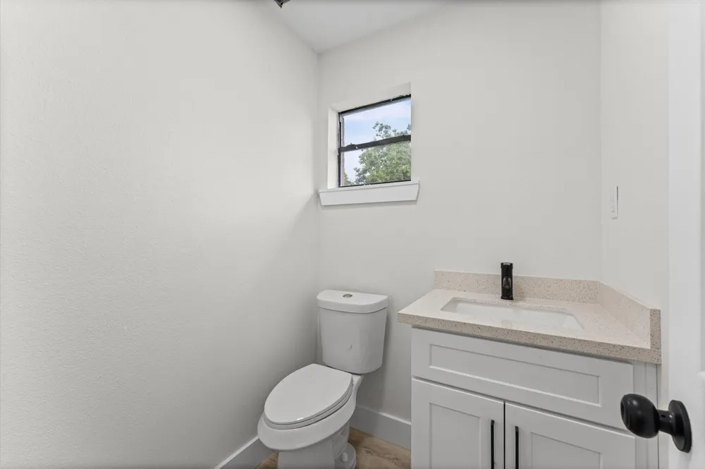 15806 Lakeview Drive Beach City, TX 77523