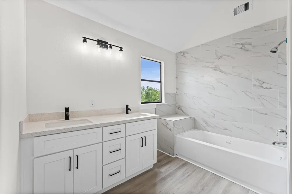 15806 Lakeview Drive Beach City, TX 77523