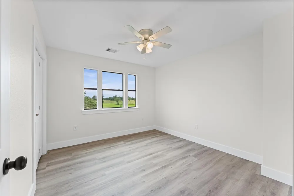 15806 Lakeview Drive Beach City, TX 77523