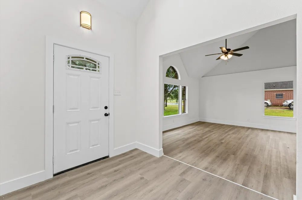 15806 Lakeview Drive Beach City, TX 77523