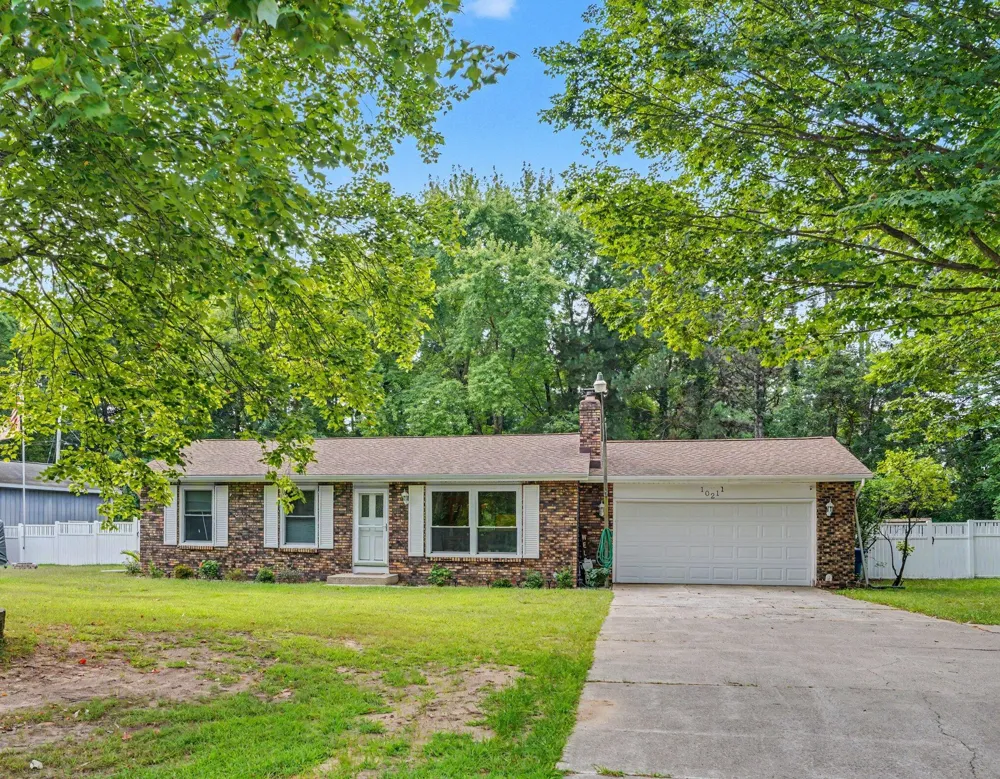 10211 Almena Drive Kalamazoo, MI 49009