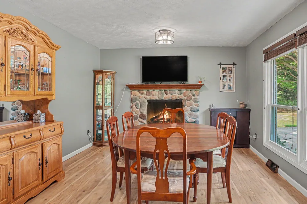 10211 Almena Drive Kalamazoo, MI 49009