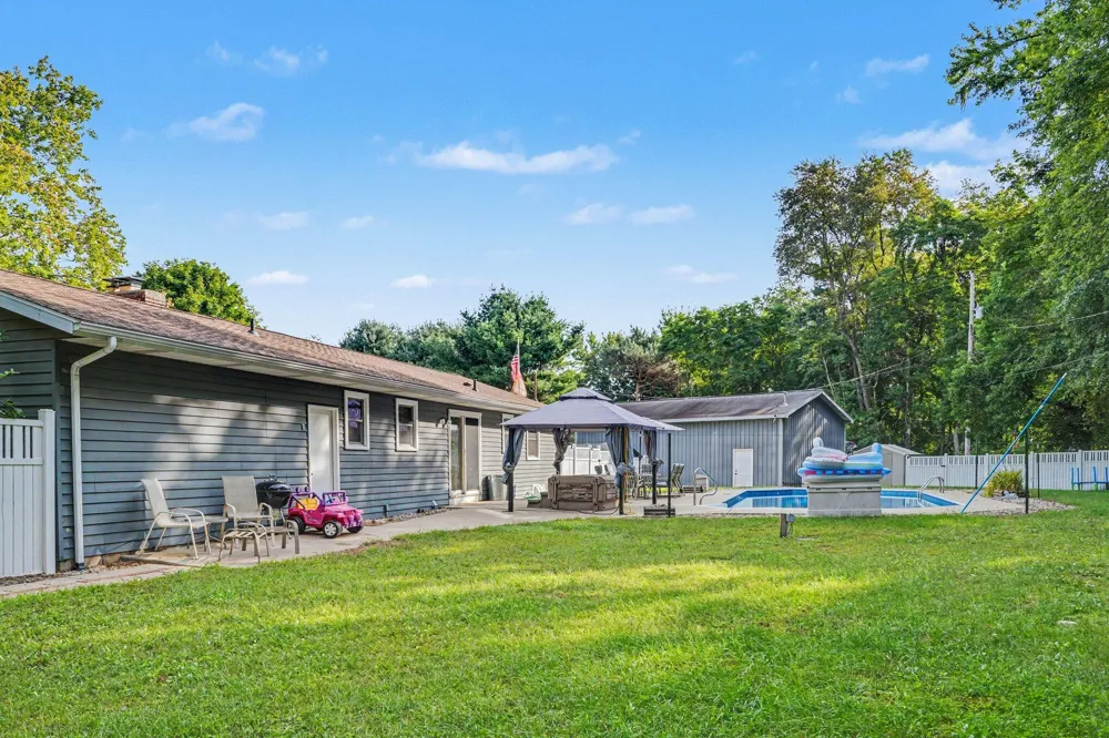 10211 Almena Drive Kalamazoo, MI 49009