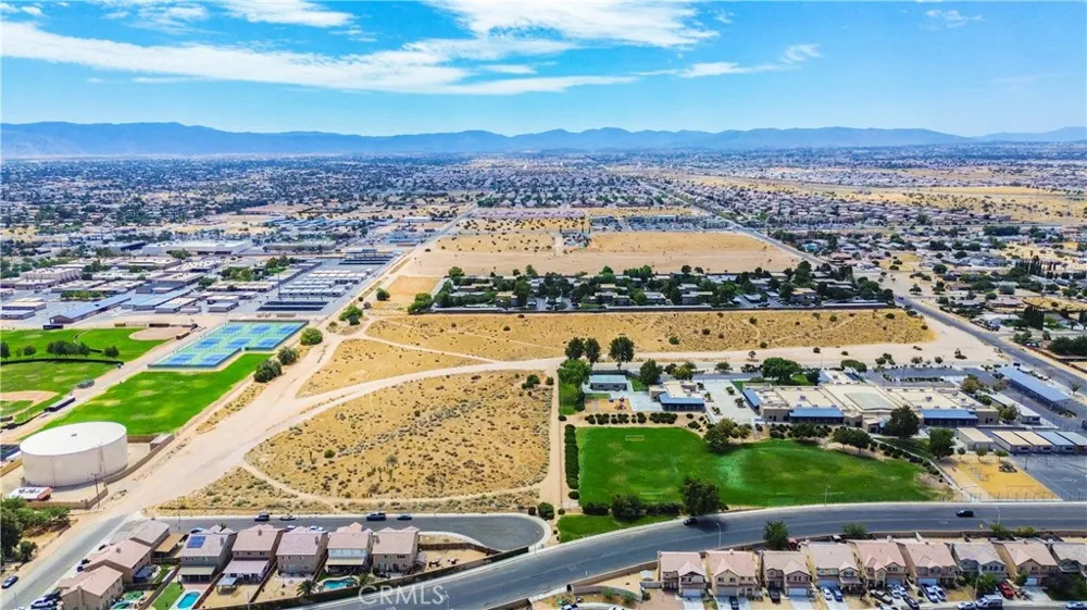 Topaz Ave Hesperia, CA 92345