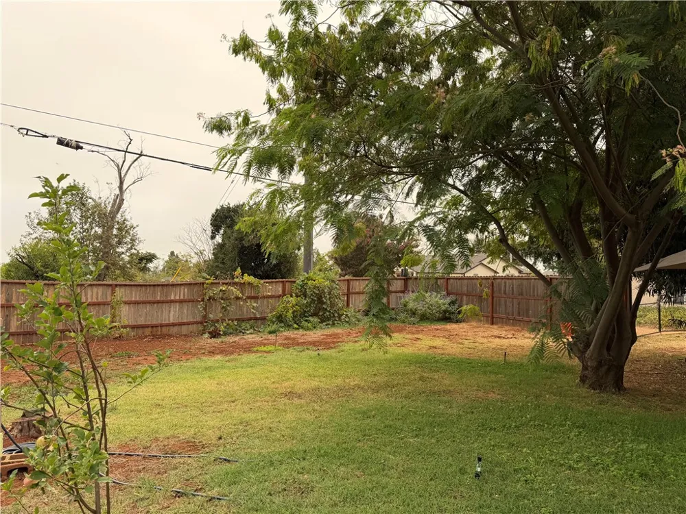 51 Roe Paradise, CA 95969