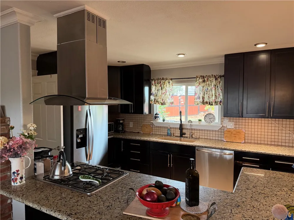 51 Roe Paradise, CA 95969