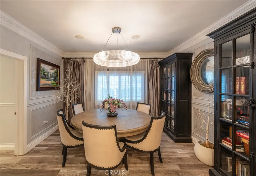 1861 W Chalet Anaheim, CA 92804